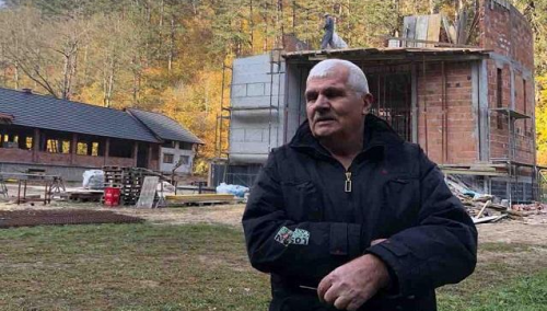 HUSEIN SMAJIĆ - IZGRADIO ZAVJETNU CRKVU