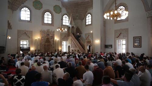 Hutba o nasilju u porodici: Porodice i građani ne smiju biti taoci ničijeg nekontroliranog bijesa i bezumlja