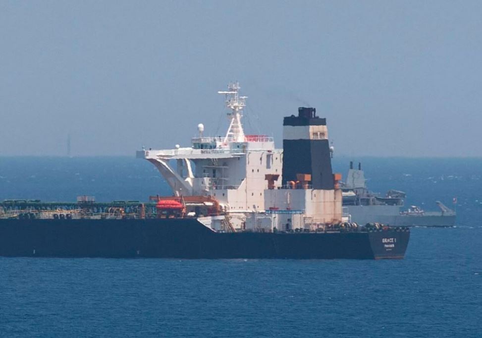Huti pogodili tanker u Crvenom moru