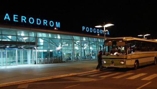 I Crna Gora zatvorila nebo za ruske avione