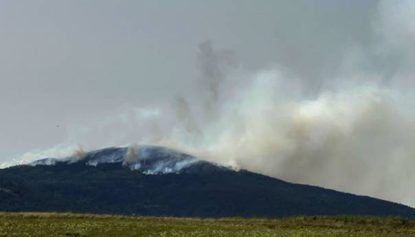 I dalje aktivan požar na Kurljaju kod Kupresa