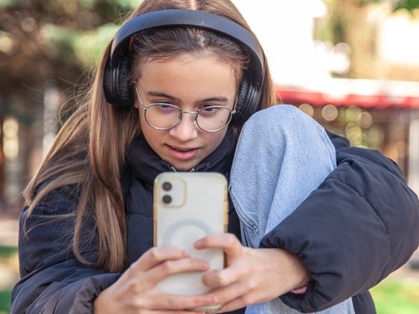 I Grčka će zabraniti društvene mreže mlađim od 15 godina