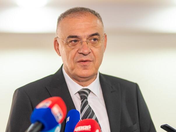 I Miličević prozvao Blanušu: "Profesore, autoritet se ne gradi tako"