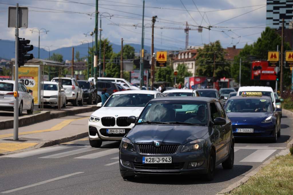 I ovog jutra gužve na granicama prema moru