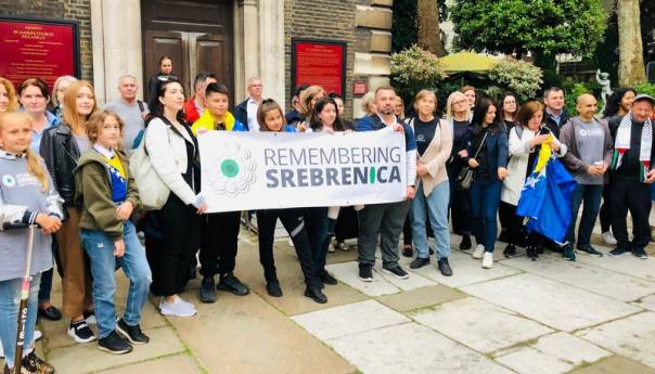 I u Londonu održan Marš mira povodom godišnjice genocida u Srebrenici