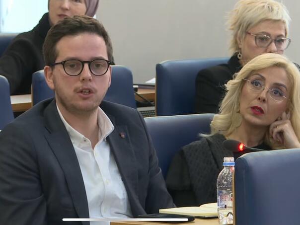 I vlast i opozicija nezadovoljni stanjem javne rasvjete u KS