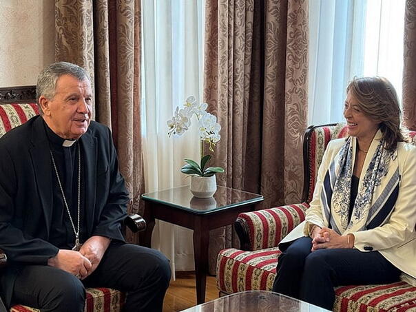 I vrhbosanski nadbiskup Tomo Vukšić potpisao donorsku karticu