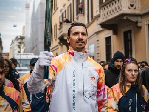 Ibrahimović nosio olimpijsku baklju pred otvaranje Olimpijade u Milanu