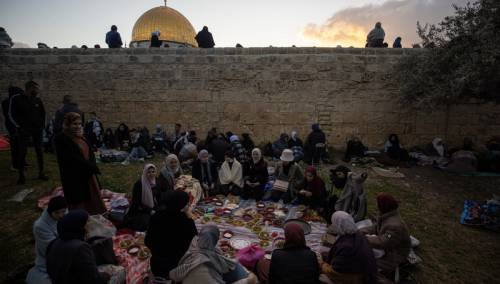 Iftar u haremu Al-Akse