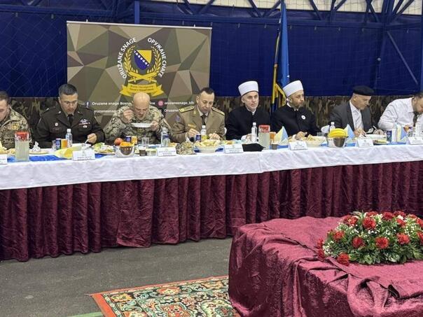 Iftar u kasarni "Kozara": Poruka zajedništva i poštovanja u Banjoj Luci