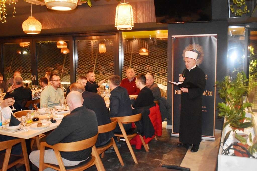 Iftar za privrednike: Muftija Kudić istakao važnost privrede za društvo