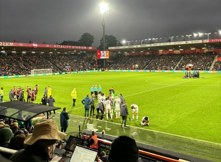 Igrač kolabrirao usred utakmice engleske Premier lige, meč prekinut