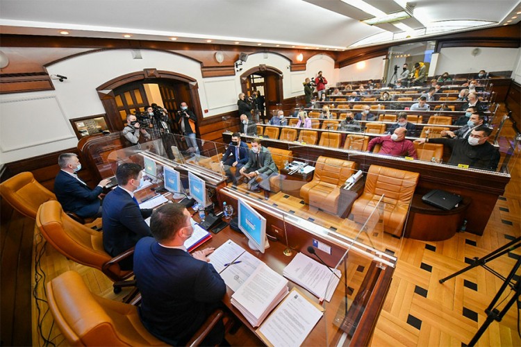 Ilić: Dogovor jedini izlaz; Stanivuković: Danas se mora nešto usvojiti