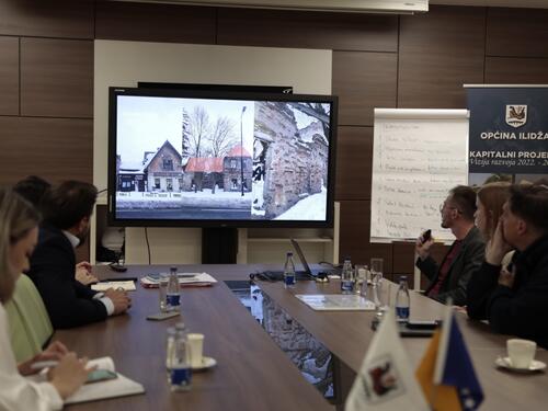 Ilidža ulaže u kulturu: Predstavljeni projekti obnove Doma u Hrasnici i Stare stanice