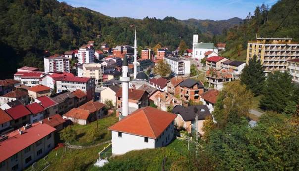 Imam Hrustanović posjetio porodicu napadnute djevojčice u Srebrenici