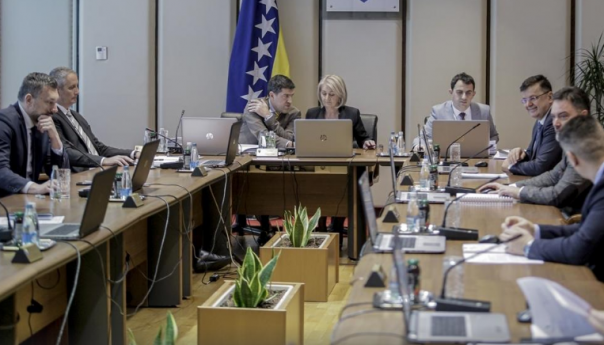 Imenovani srpski i hrvatski direktori, Bošnjaci na čekanju
