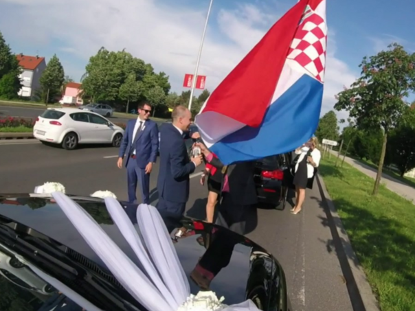 Imoćani sankcionisani zbog "driftanja" u svadbenoj koloni u Grudama