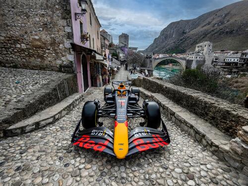 Impresivni bolid Red Bull Racinga zablistao na najljepšim lokacijama u BiH