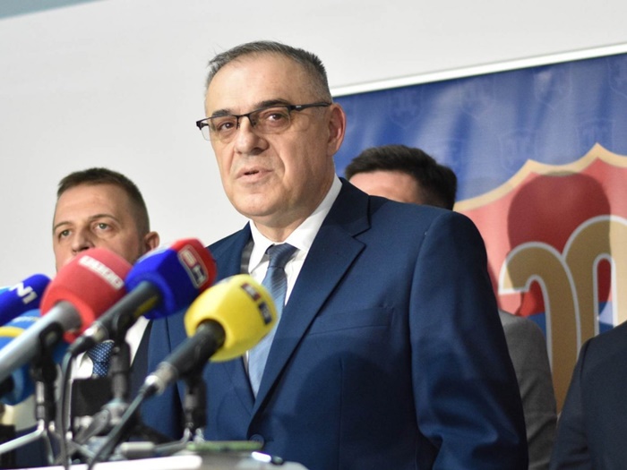 Imunitet od Schmidta da, ali ne za kriminal i korupciju