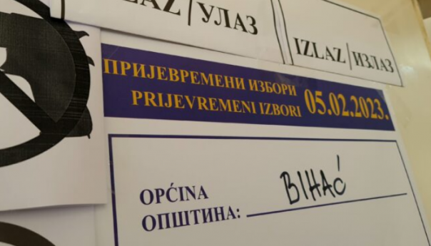 Incident na biračkom mjestu u Bihaću