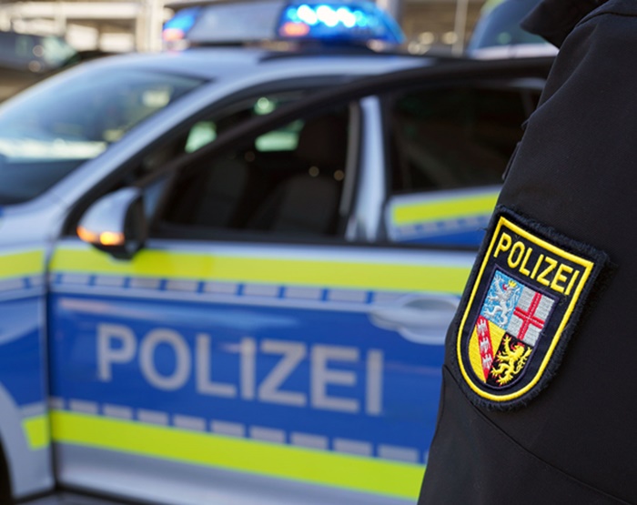 Incident na igralištu u Njemačkoj: Žena udarila dijete, a zatim izvadila sjekiru i nož