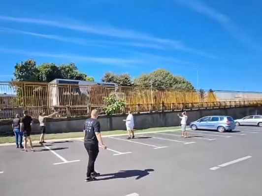 Incident na terminalu: Kamion firme "Krajina Klas" probio blokadu