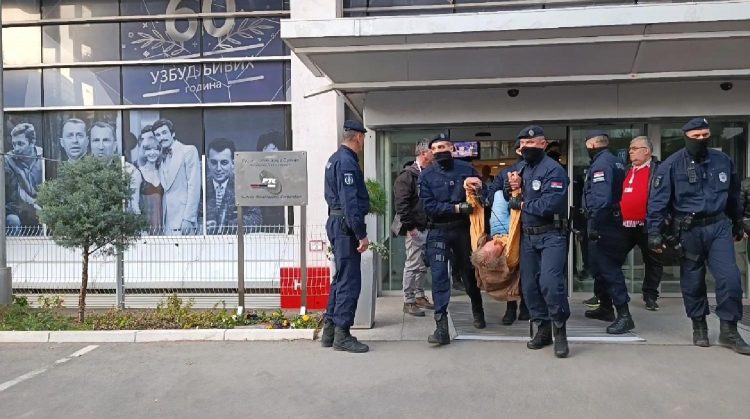 Incident u RTS-u, demonstranti nasilno ušli u zgradu televizije