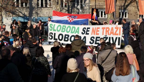 Incident u Zagrebu: Demostranti napali novinara RTL-a