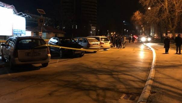 Incident u Zenici: Oštetio više parkiranih automobila