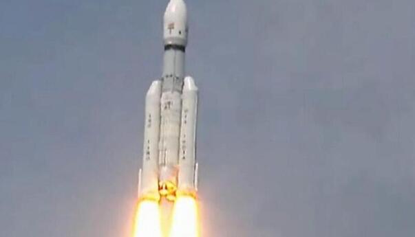 Indija pokrenula misiju za slijetanje na Mjesec