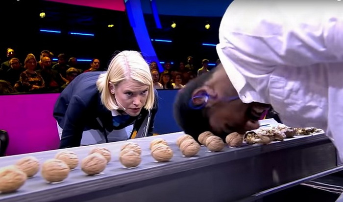 Indijac glavom razbio 273 oraha u minuti i postavio novi svjetski rekord