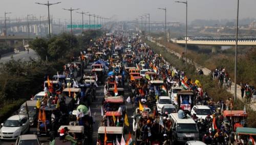 Indijski farmeri probili barikade, došlo do sukoba s policijom