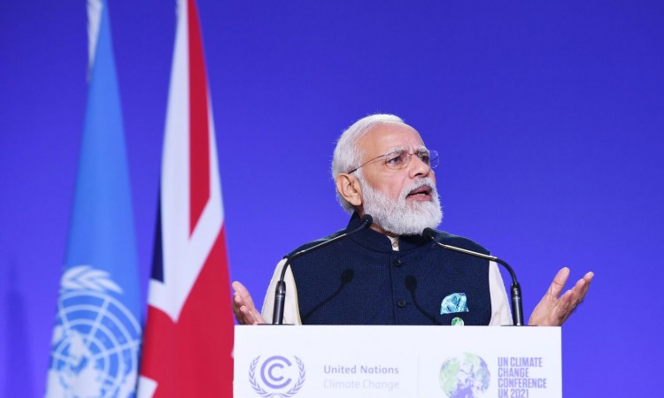 Indijski premijer Modi obećao da će Indija postići nultu neto emisiju do 2070.