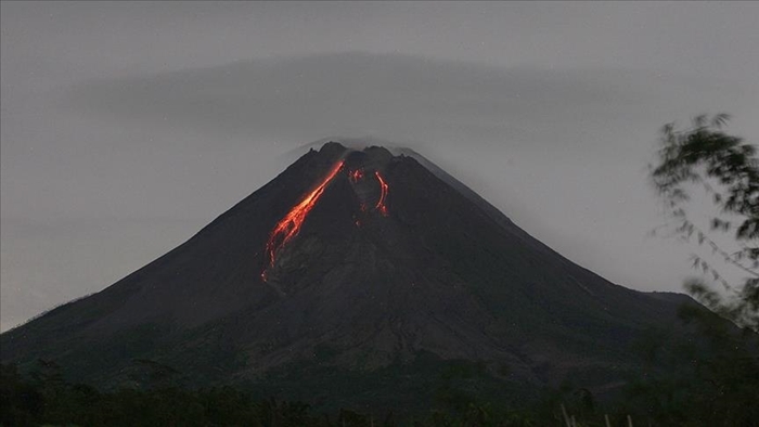 Indonezija: Vulkan Merapi izbacuje lavu