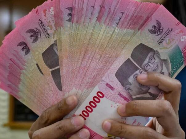 Indonezijska rupija na rekordno niskom nivou dok rastu ekonomski pritisci