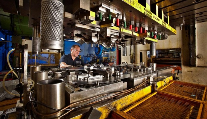 Industrijska proizvodnja za devet mjeseci u padu 8,2 posto