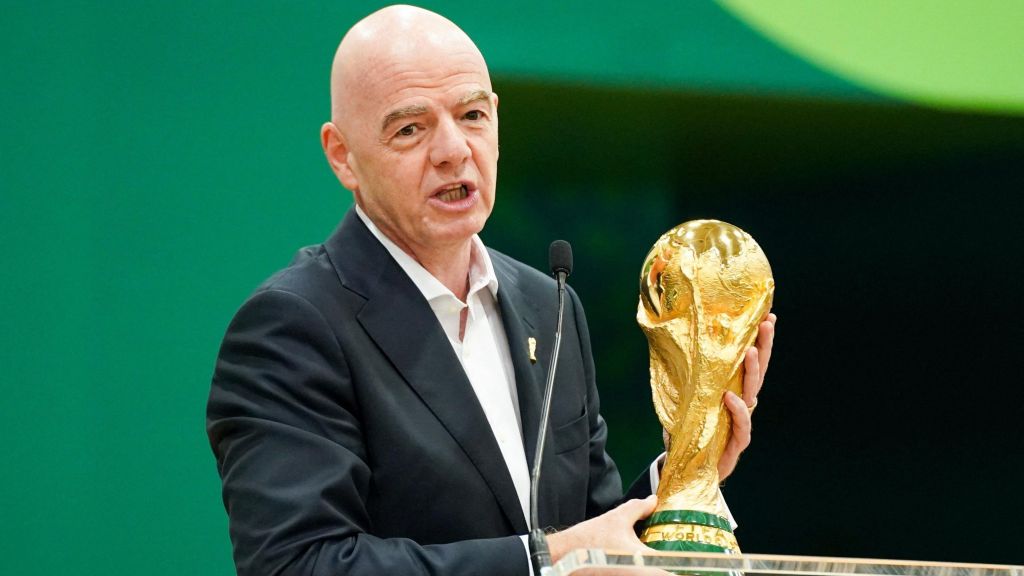 Infantino vraća Rusiju u FIFA takmičenja, Ukrajinci bijesni
