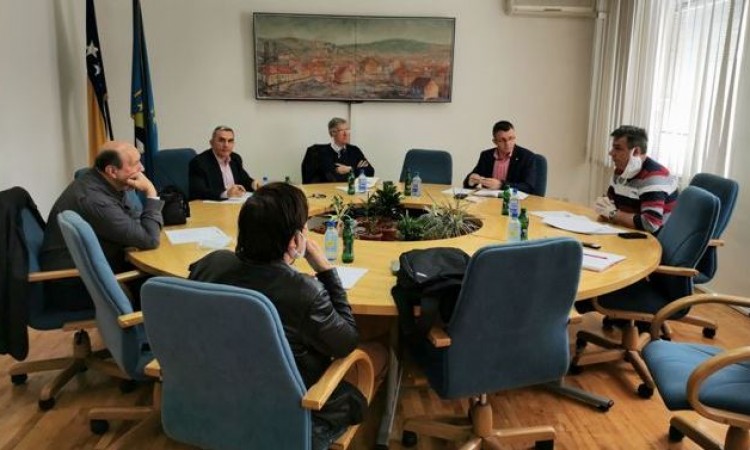 Inicirati osnivanje posebnog fonda za finansiranje privrednih društva u TK