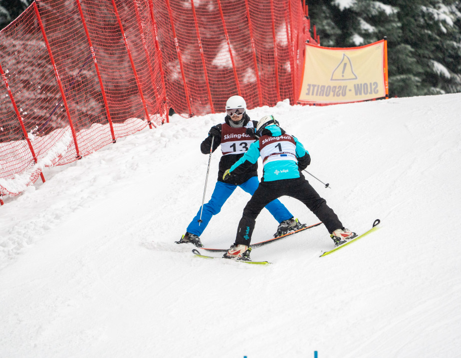 Inkluzivno skijanje na Bjelašnici za osobe s invaliditetom