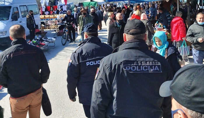 Inspekcija ispraznila autopijacu u Sarajevu, zatekli više hiljada ljudi