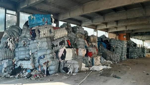 Inspekcija istražuje odlaganje otpada u B.Grahovu, mještani ogorčeni