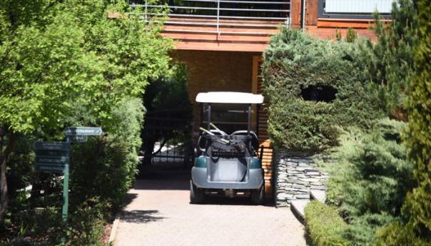 Inspekcija kaznila Golf klub sa 6.500 KM zbog korona-derneka