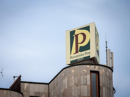Inspekcija za hranu istražuje kako su se radnici 'Perutnine ptuj' iz Srbca otrovali
