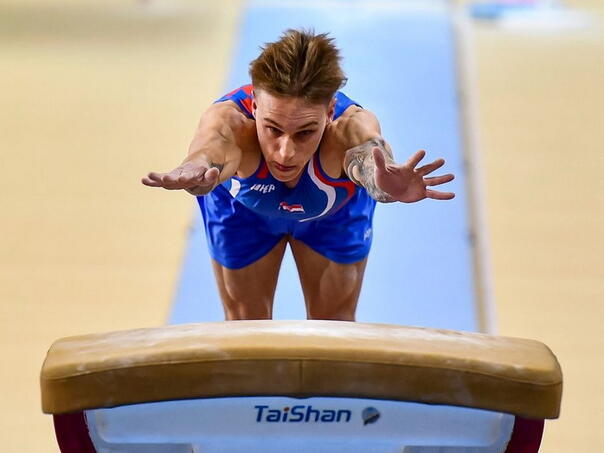 Inspirativno: Obećao majci na samrti da će nastupiti u Parizu, sada je u finalu