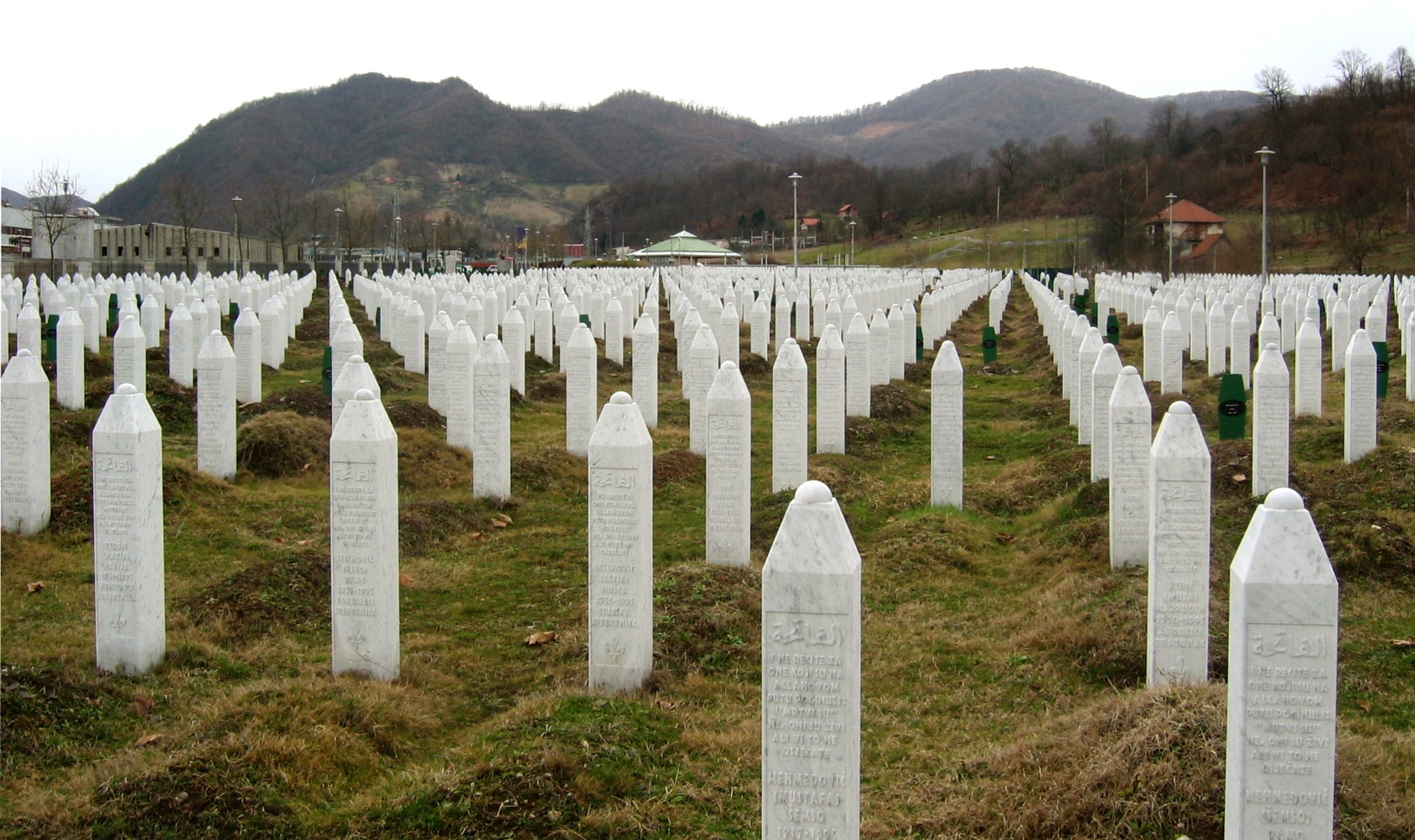 Institut apeluje na Vladu Kanade da uklanja sadržaje koji negiraju genocid u Srebrenici