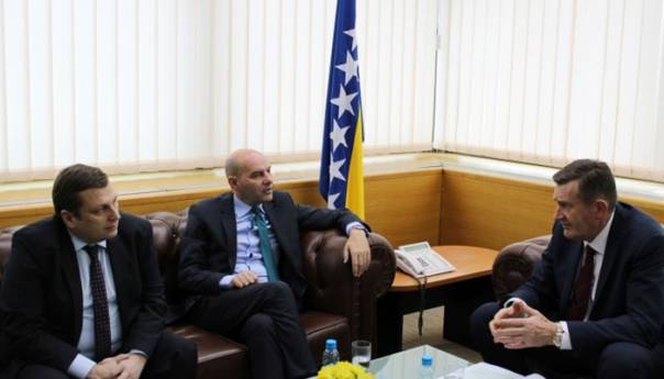 Intenzivirati saradnju na projektu autoputa Sarajevo-Beograd