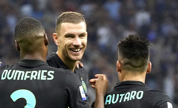 Inter deklasirao Bolognu, Džeko postigao dva gola