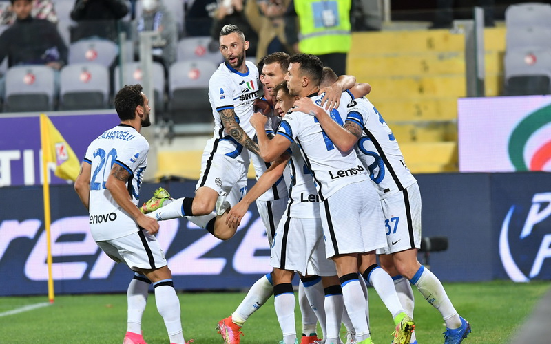 Inter deklasirao Salernitanu, Džeko asistent