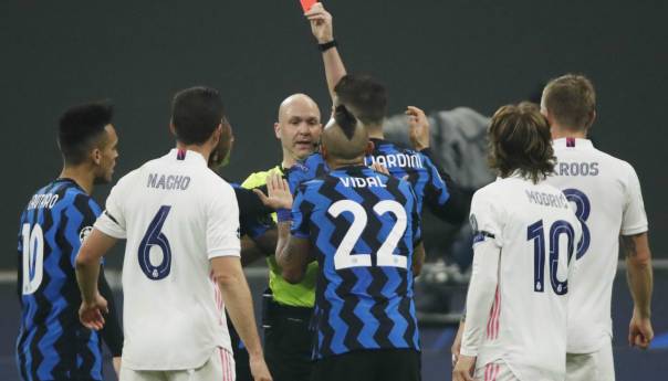 Inter kažnjava Vidala