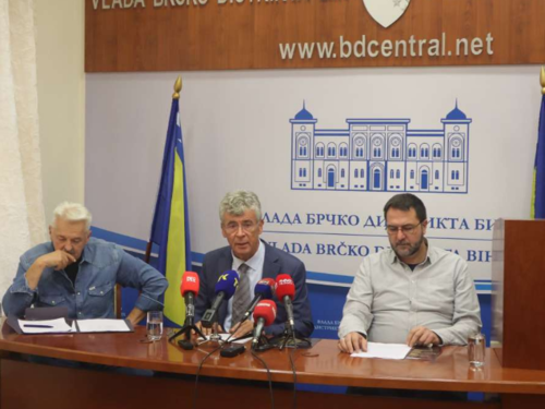 Internacionalni teatarski susreti u Brčkom pod motom 'Prvih 50 godina'